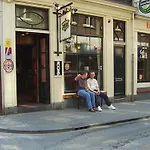 Internationaal * Amsterdam