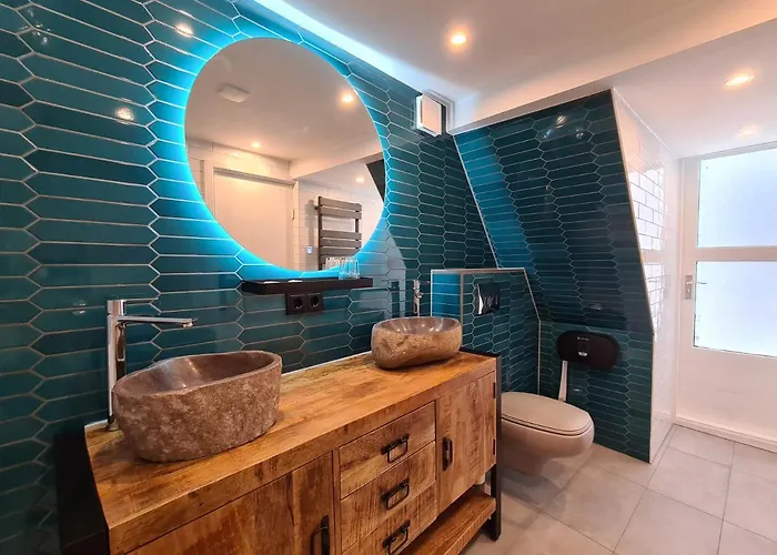 酒店 国际酒店 *